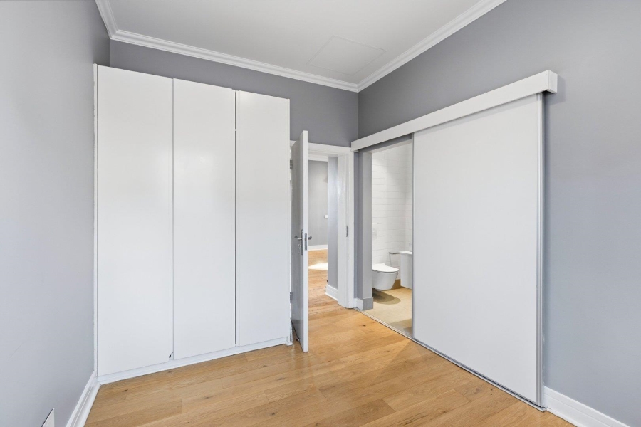 2 Bedroom Property for Sale in Green Point Western Cape